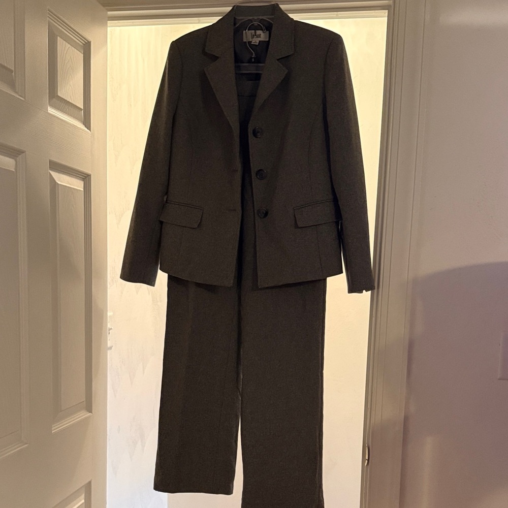 Le Suit  Gray Women's Pantsuit